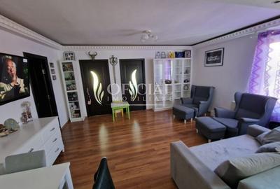 Apartament cu 3 camere semidecomandat în Florești