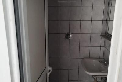 Garsonieră semidecomandată în Democrației - 2