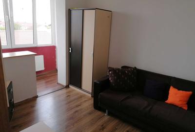 Apartament cu 2 camere decomandat, mobilat în Complex Studențesc