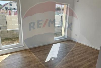 Casa / Vila cu 4 camere de vanzare - 6