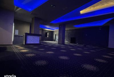 Spațiu comercial, de 200 mp, în Central - 4