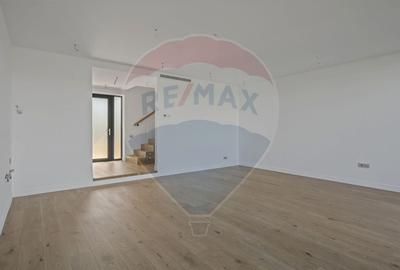 Vila moderna, cu finisaje premium, 5 camere in Tunari - Amber Forest - 4