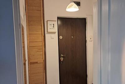 Apartament cu 2 camere semidecomandat, mobilat în Far - 9