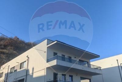 Casa tip duplex 4 camere de inchiriat - 24