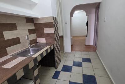 Sos Colentina intersectie Fundeni, bloc reabilitat, stradal, vedere spate, - 2