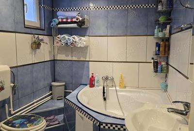 Casă cu 4 camere cu Teren 214 Mp în Roșu - 9
