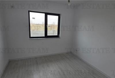 Casă cu 4 camere în Olteni - 16