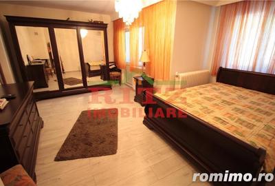 VILA P+E+M, ideala pentru doua familii, zona Ionascu