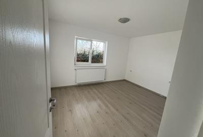 Glina stadion casa parter 4 camere - 60