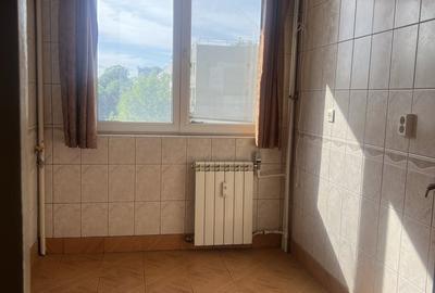 Apartament cu 3 camere semidecomandat în Militari - 2