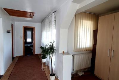 Casă cu 6 camere cu Teren 1000 Mp în Iosia - 14