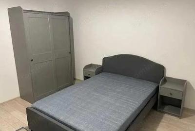 Apartament cu 3 camere decomandat în Libertății