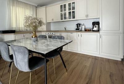 Apartament cu 3 camere semidecomandat, mobilat în Zorilor