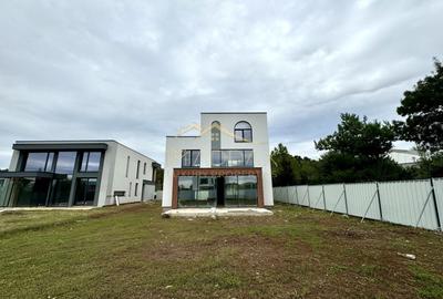 Casă individuală cu 6 camere cu Canalizare în Balotești - 48