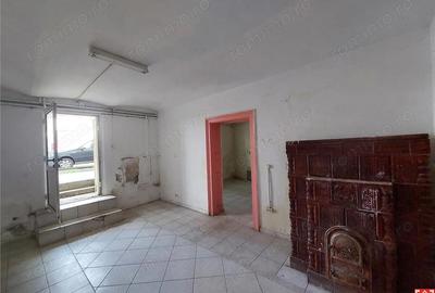 Casă cu 3 camere cu Teren 167 Mp în Central - 13