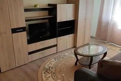 Garsonieră decomandată în 1 Mai - 1