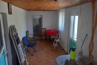 Casă cu 2 camere în Făcăeni - 3