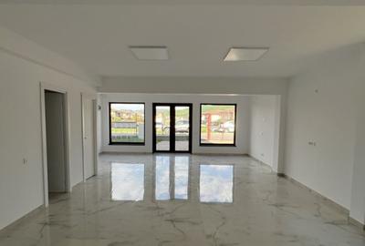 Spațiu comercial, de 70 mp, în Florești - 2
