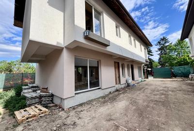 Duplex cu 4 camere în Sud