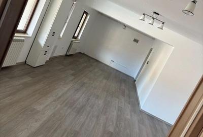 Spațiu comercial, de 70 mp, în Decebal - 5