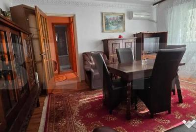 Apartament cu 3 camere semidecomandat, mobilat în Micro 4 - 2