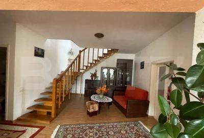 Casă cu 6 camere cu Teren 1100 Mp în Central - 5