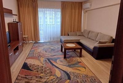 Apartament cu 3 camere decomandat, mobilat în Decebal