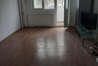 Apartament cu 2 camere semidecomandat în Berceni - 8