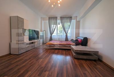 Apartament cu 3 camere semidecomandat, mobilat în Cantemir