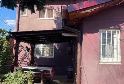 Casă individuală cu 4 camere cu Teren 200 Mp în Rahova - 1