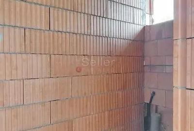 Casă cu Teren 500 Mp în Cristian