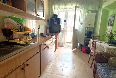 Apartament cu 2 camere decomandat, mobilat în Micro 18 - 1