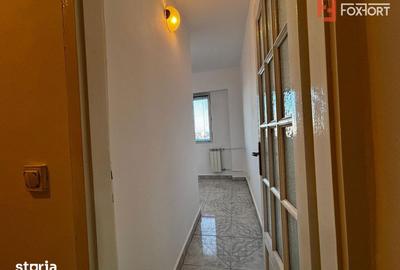 Apartament cu 4 camere decomandat în Intim - 17