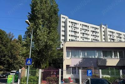 Garsonieră decomandată în Titan - 6