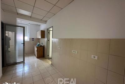 Spațiu comercial, de 251 mp, în Aviatorilor - 14