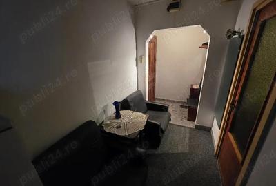 Apartament cu 3 camere semidecomandat în Micro II - 9