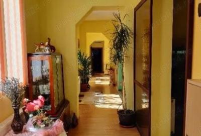 Casă cu 4 camere cu Teren 589 Mp în Roman - 4