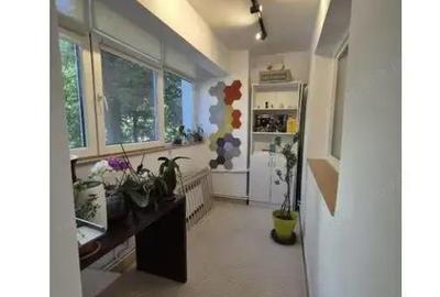 Apartament cu 3 camere decomandat în Muncii - 6