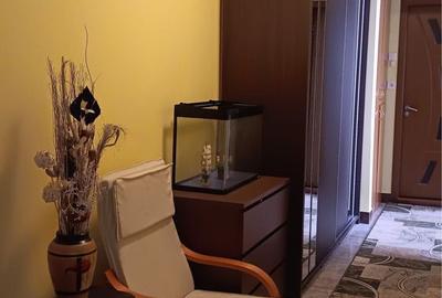 Apartament cu 3 camere decomandat în 1 Decembrie - 1