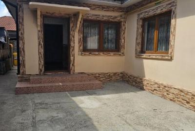 Casă cu 3 camere cu Canalizare în Brătianu - 5