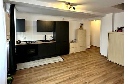 Apartament cu 2 camere decomandat în 13 Decembrie - 1