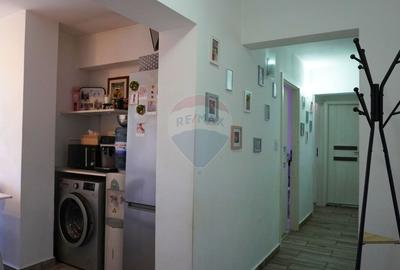 Apartament cu 3 camere decomandat în Calea București - 11