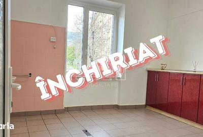 Spațiu comercial, de 28 mp, în Central - 9