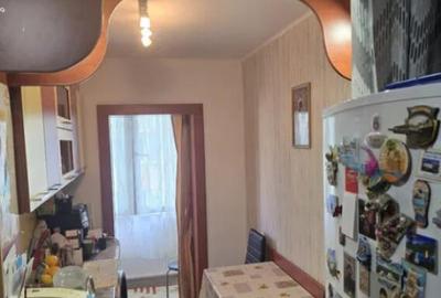 Apartament 2 camere, decomandat - zona Astra - 3
