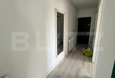 Apartament cu 2 camere semidecomandat, mobilat în Central