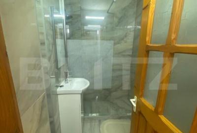 Apartament 3 camere, 70 mp, zona Micro 11 - 2