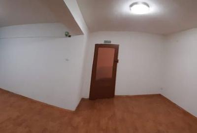 Spațiu comercial, de 24 mp, în 9 Mai - 4
