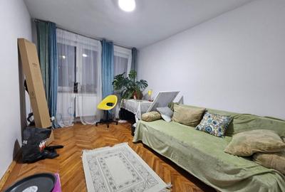 Apartament cu 3 camere decomandat în Piața Centrală - 2