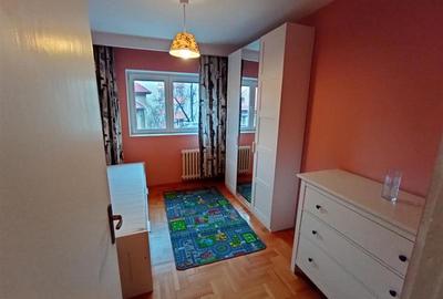 Apartament cu 3 camere semidecomandat în Teiul Doamnei - 5