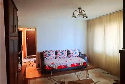 Propietar vand apartament cu 2 camere semidecomandat, situat in zona Sagului, conf 1 - 6